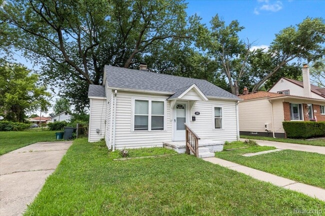 Photo - 125 E Brickley Ave