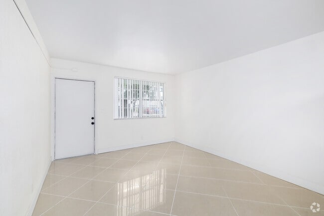 Parkside 1BR, 1BA - 625SF Living Room - Park Hill Hollywood Apartments