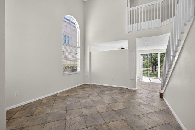 Photo - 1104 Oakwater Dr