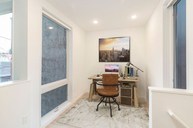 Photo - Signal House Unit Apt 1