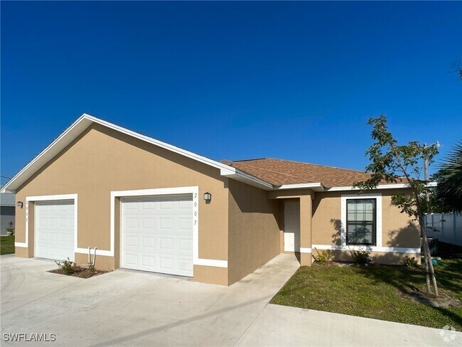 Building Photo - 2007 Chiquita Blvd S Rental