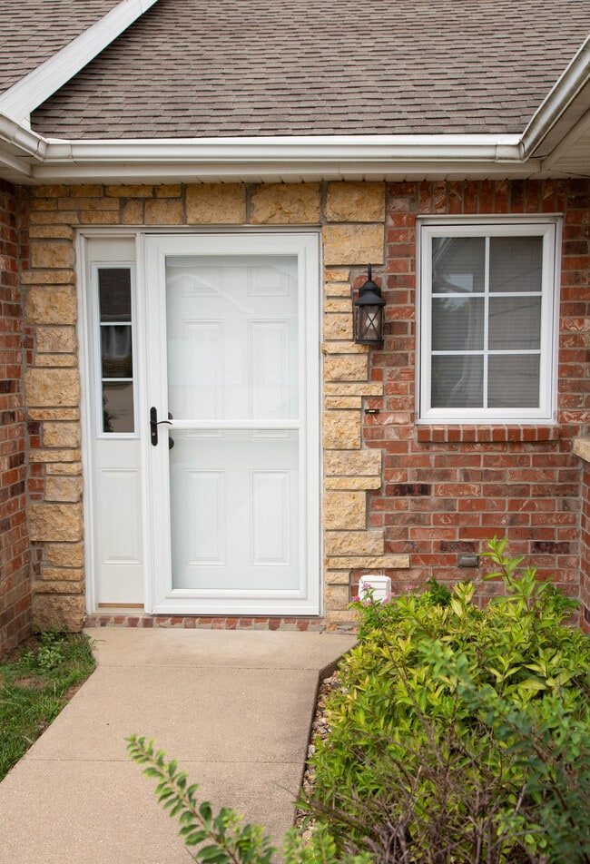 Photo - 2270 Fawn View Dr