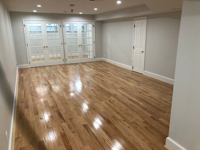 1527 16th Street NW Unit 2