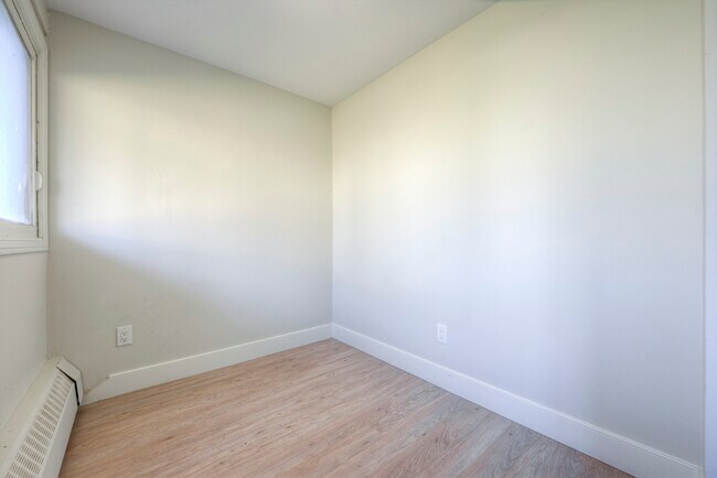 Photo - Silver Spring Park Townhouses