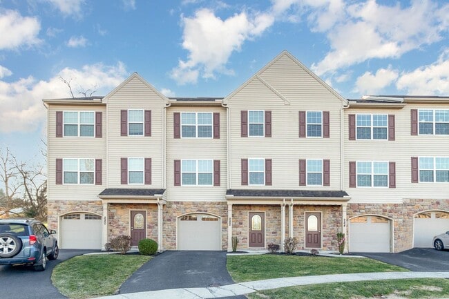 Building Photo - 282 Fieldstone Ct