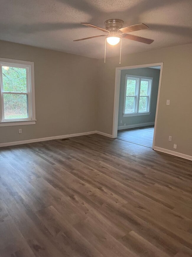 Photo - Spacious 3 Bedroom House in Rossville