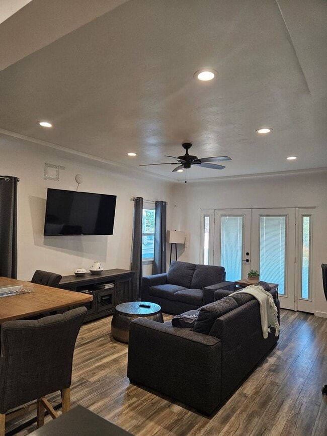 Photo - 540 Orange Ave Unit #1