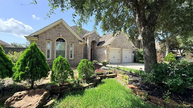 Photo - 842 Crystal Bay Ln