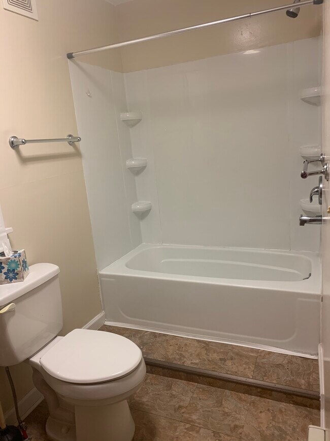 Photo - 224 Broad St Unit 3