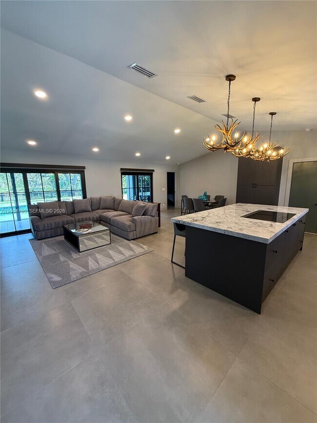 Photo - 1304 Stratford St