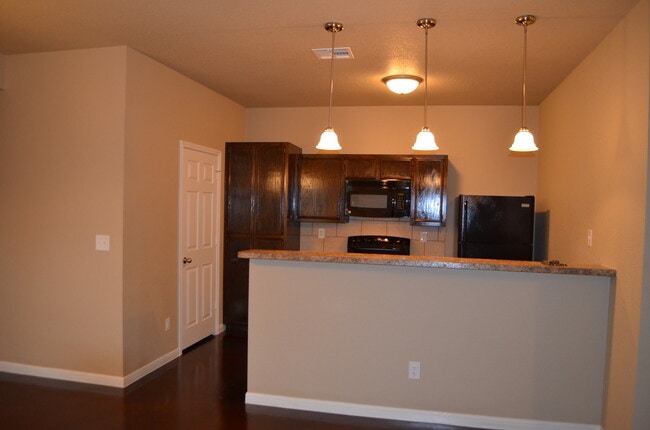 Photo - 1613Pontotoc Unidad B-STILL OCCUPIED BY RESIDENT