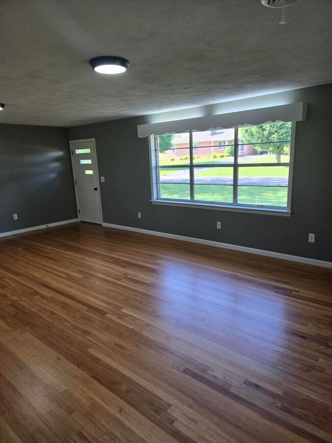 Photo - Charming 3-Bedroom Brick Home in Town – Ne...