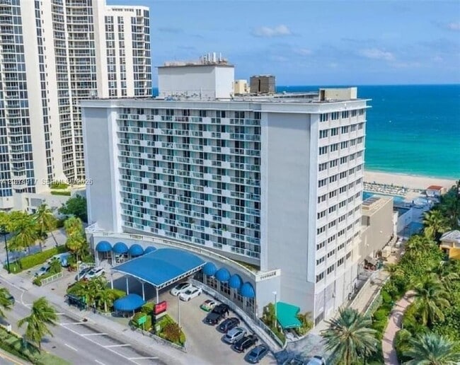 Building Photo - 19201 Collins Ave Unit 432