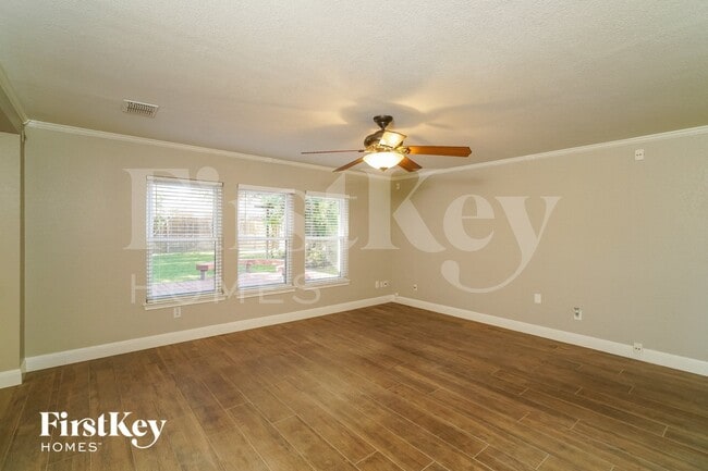 Photo - 5240 Blue Cir