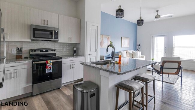 Photo - 116 Talon Grasp Trail Unidad 15312