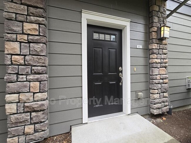 10651 NE Red Wing Way Unit 102