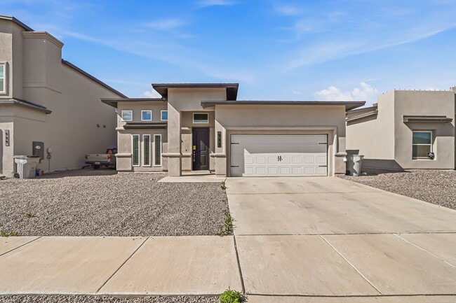 Building Photo - 925 Louisiana Downs Ave