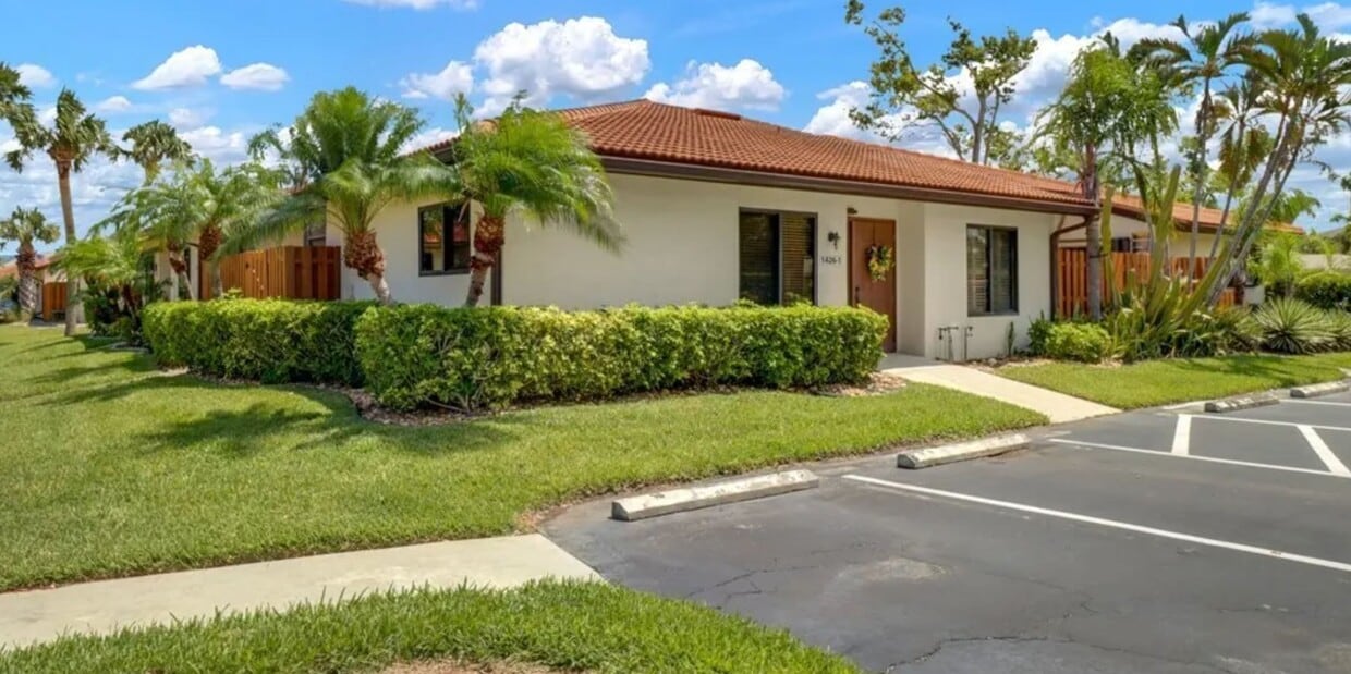 Photo - 1426 Park Shore Cir (Fort Myers, FL)