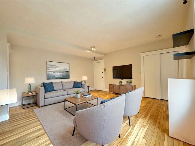 Photo - 110 Lanark Rd Unit 8