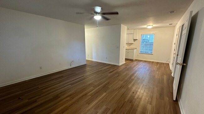 Photo - Recently Updated 3/2 Newer Kitchen, Deck &...