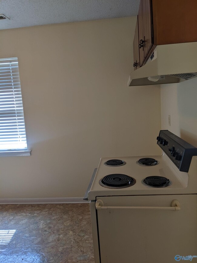 Photo - 14021 SW Wyandotte Dr