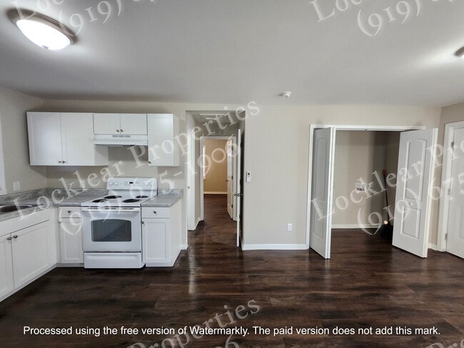Photo - 604 Hugh St