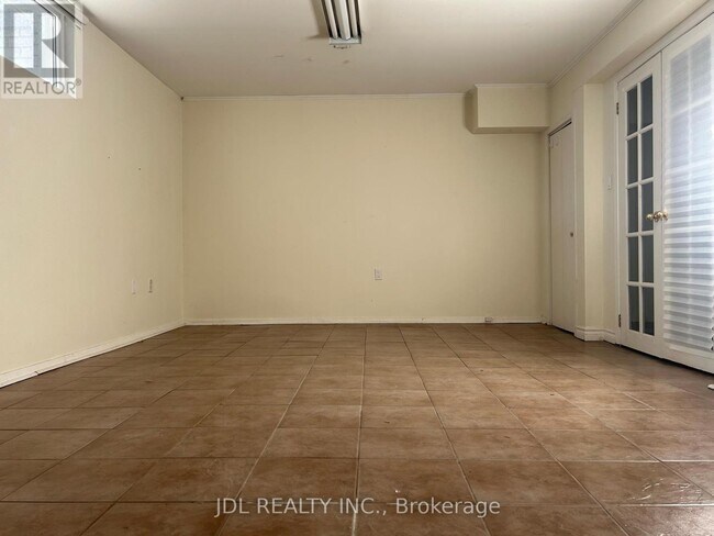 Photo - 23 Pineway Blvd