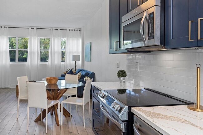 Photo - 3250 NE 28th St Unidad 105