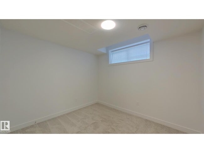 Photo - #Bsmt 1037 Aster BV NW