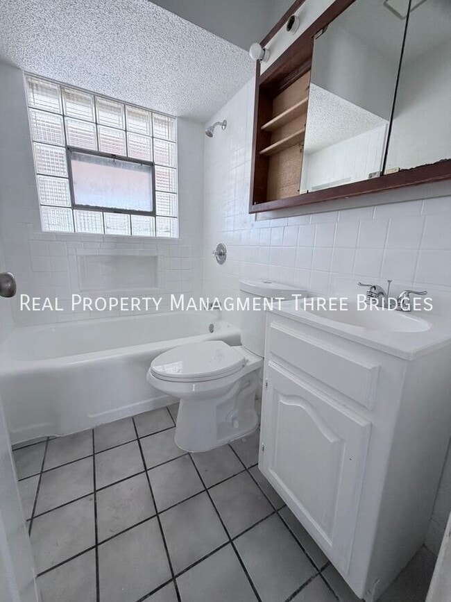 Photo - 35 S Barat Ave