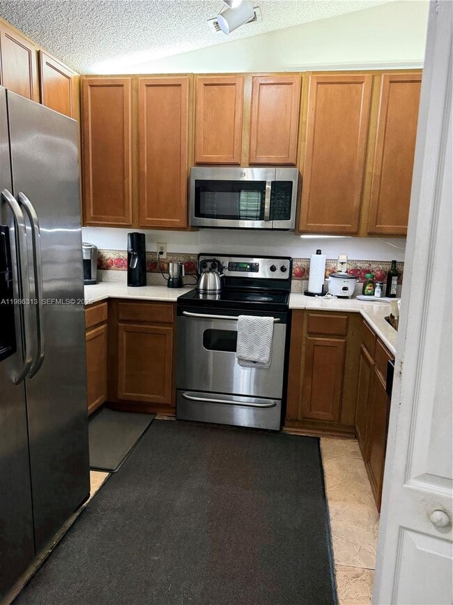 Photo - 502 SW 158th Terrace Unidad 201