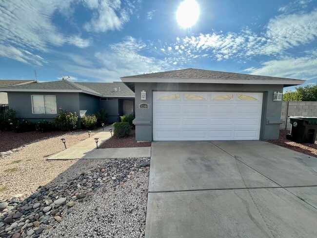 Nice 3 Bedroom Home on Double Lot! - Nice 3 Bedroom Home on Double Lot!