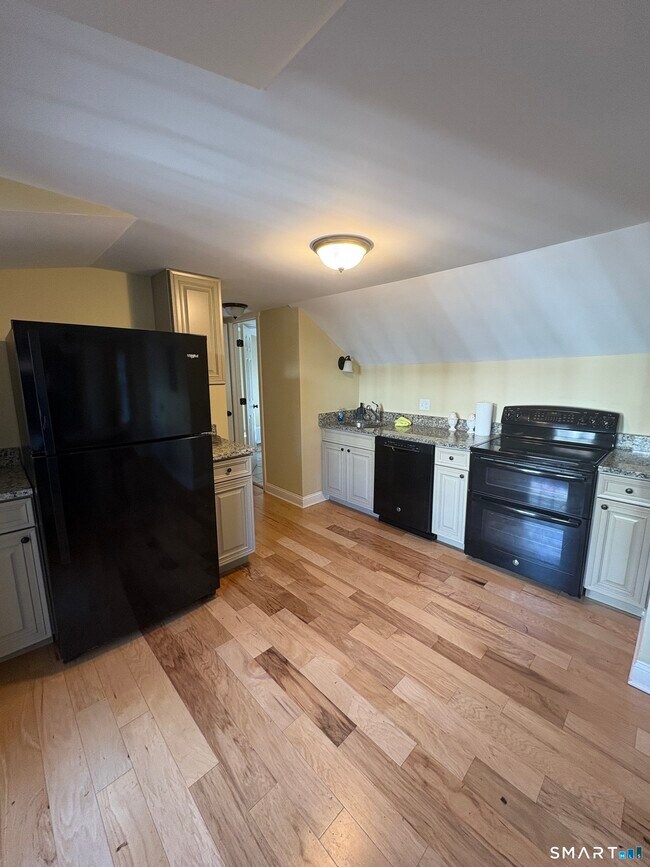Photo - 7 Coit St Unit 2
