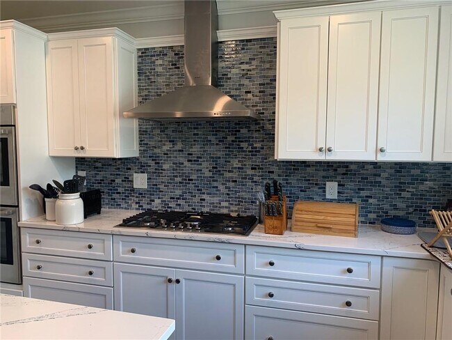 Photo - 86 Carroll Ave