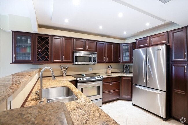 Building Photo - 2681 S Course Dr Rental