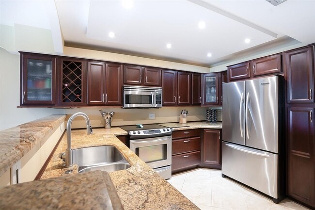 Building Photo - 2681 S Course Dr Rental