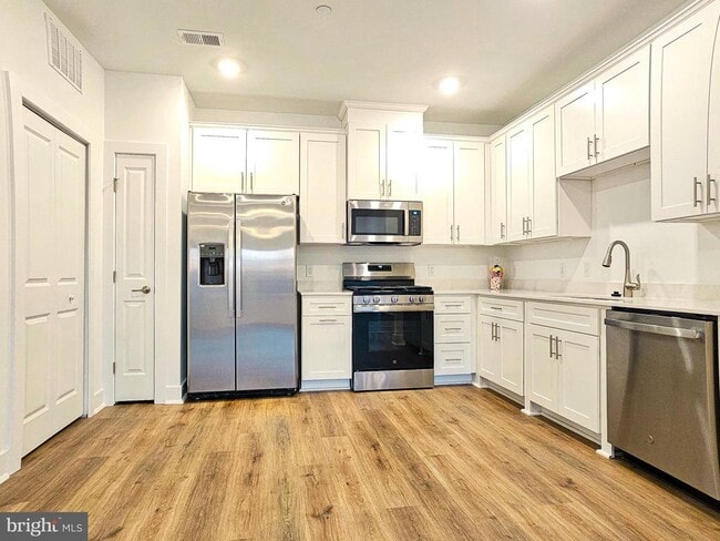 Photo - 2107 Prince Hall Dr