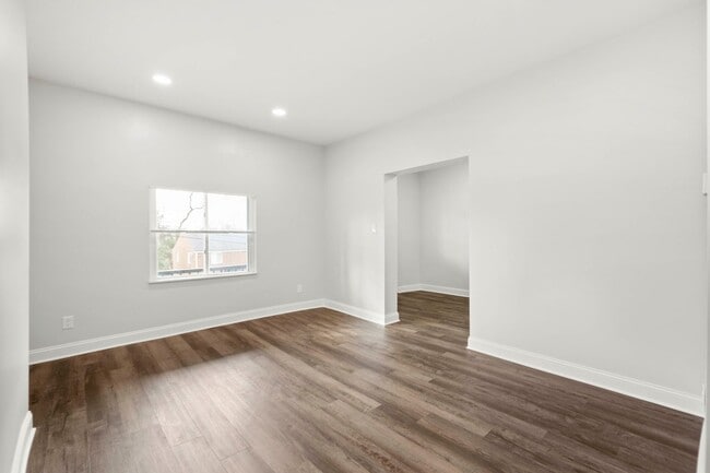 Photo - Amazing 5 bedroom home in Beechview available July 1!