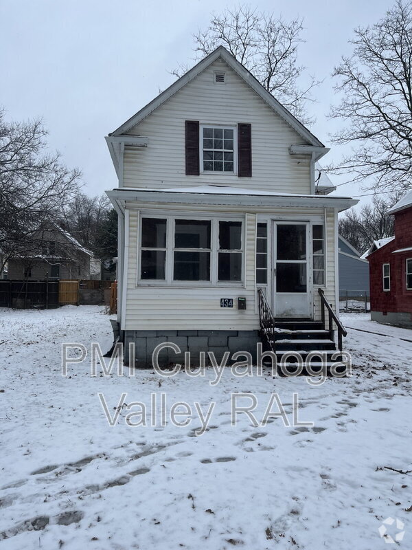 Building Photo - 434 Matthews St Rental