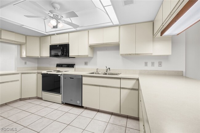 Photo - 4019 SE 20th Pl Unidad 303
