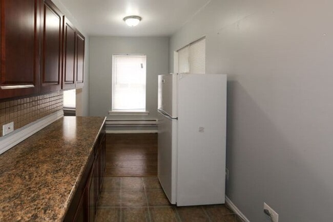 Photo - 4501-4515 N Malden St