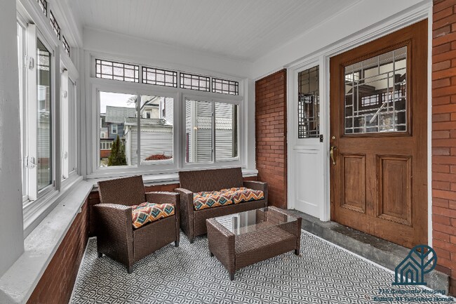 Photo - 664 Auburn Ave