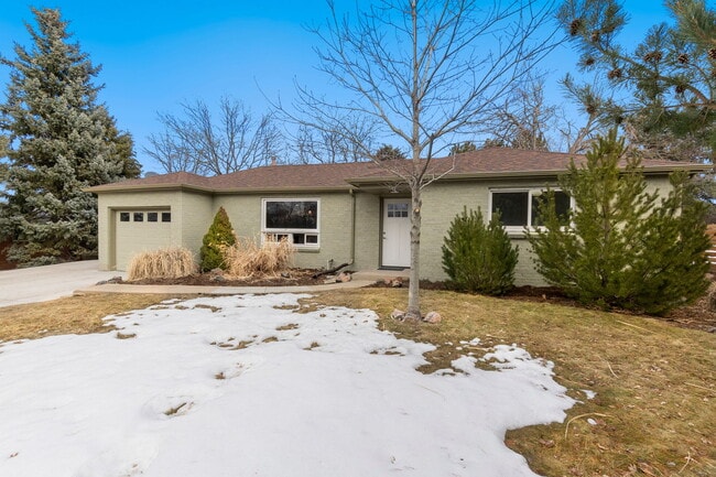Photo - 4210 Balsam St