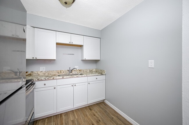 Sunny Point Apartments