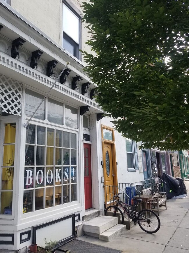 Photo - Spacious studio in a great area in fishtown Unit 103