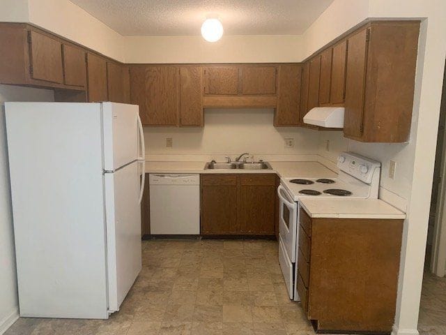 Photo - 920 B's Barbeque Rd Unidad B