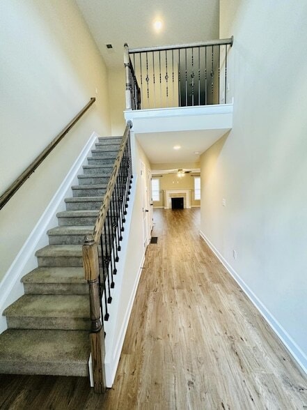 Photo - 613 Estrella Dr