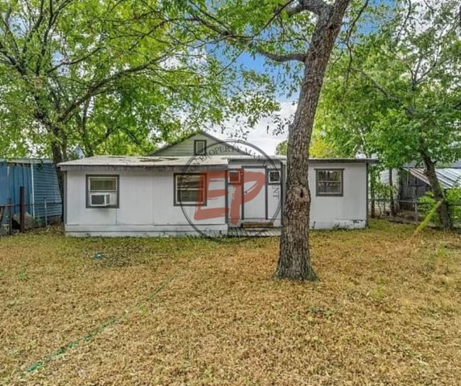 Photo - 213 N Oak Dr