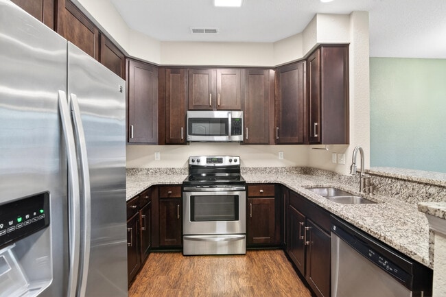 Beautiful 3-Bedroom Townhome in Hampton, VA | Available Sept 21