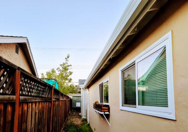 Photo - 1567 Rebel Way